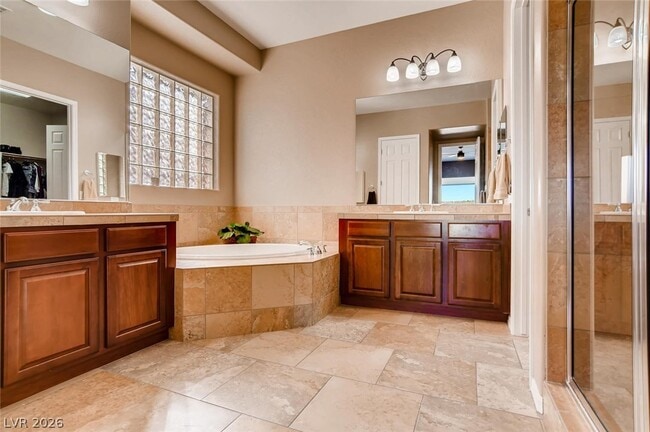 Building Photo - 2558 Kinghorn Pl