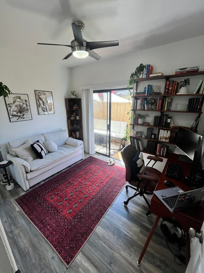 Building Photo - Stunning 2-Bed, 2-Bath Renovated Home with Private Patio & Parking!