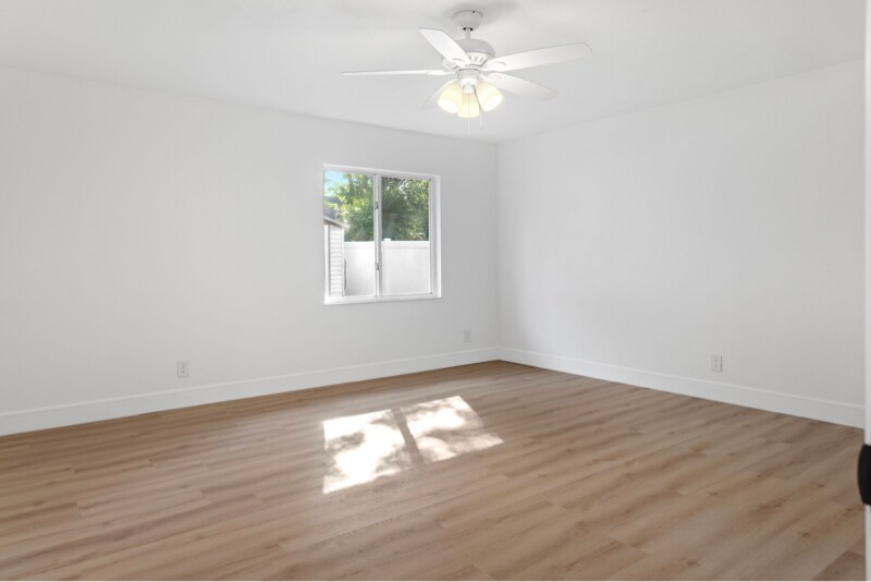 Building Photo - 807 Scrub Oak St