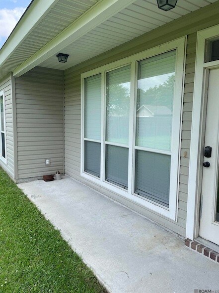 Building Photo - 36497 Stanton Hall Ave