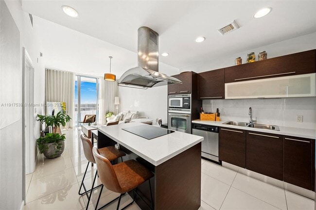 Building Photo - 7930 East Dr