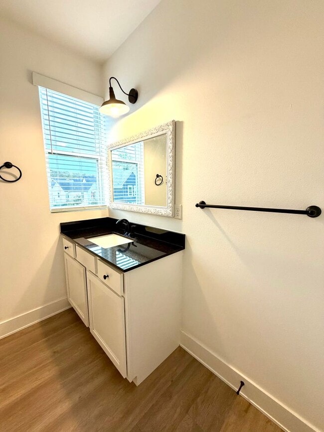 Building Photo - $2,200 Move-In-Special