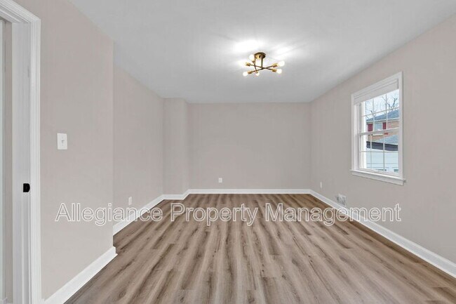 Building Photo - 2215 Lida Ct