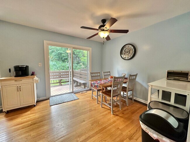 Building Photo - STAFFORD TOWNHOUSES - CLOSE TO QUANTICO