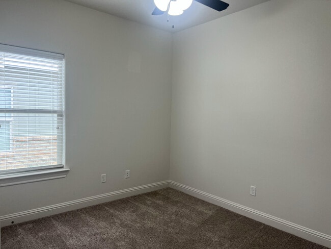 Building Photo - 2507 111th St