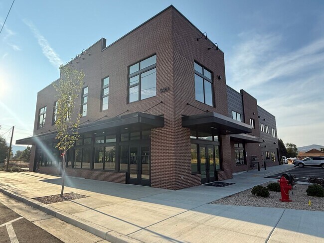 Building Photo - Valley Apartments