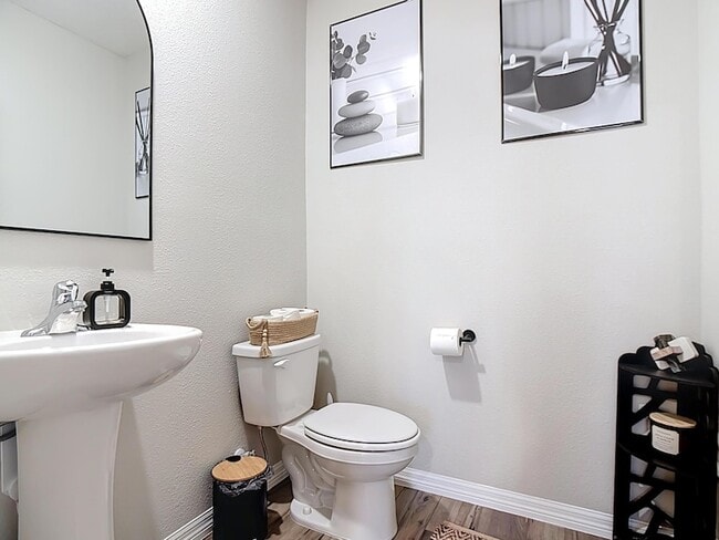 Building Photo - 1504 Hummingbird Rd