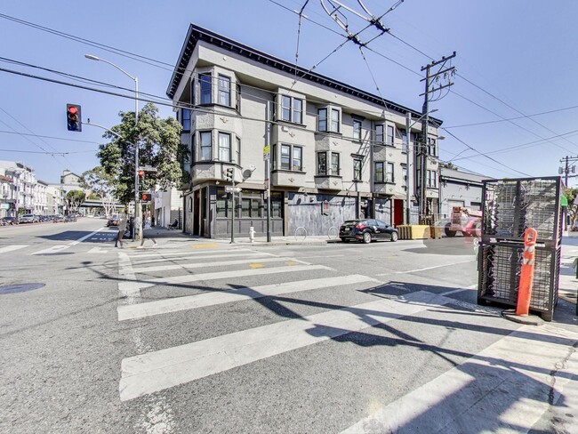 Building Photo - Cozy Mission Neighborhood 1BR Close to it ...