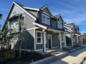 Building Photo - 522 E Sunset Dr