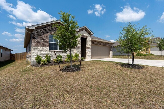 Building Photo - 381 Evergreen Sumac Lp