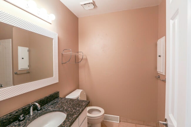 Building Photo - 10839 W 65th Pl