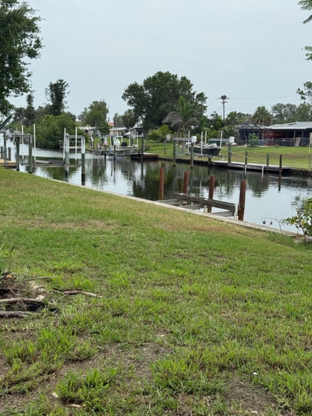 Building Photo - 545 Palmetto Dr