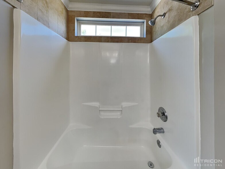 Building Photo - 2016 Mallard Woods Pl