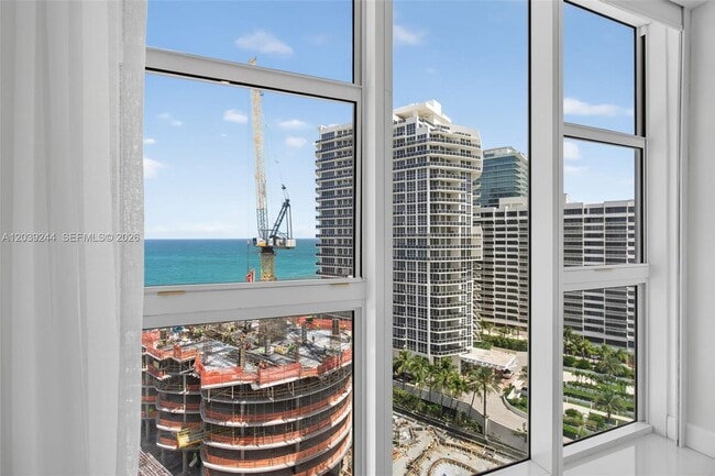 Building Photo - 10275 Collins Ave