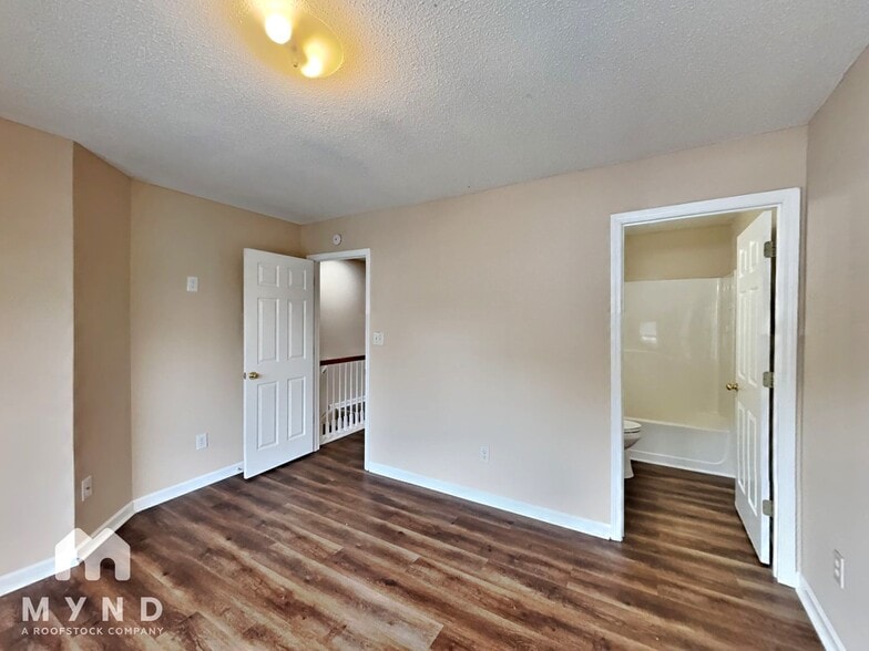 Building Photo - 3607 Ginnis Dr SW