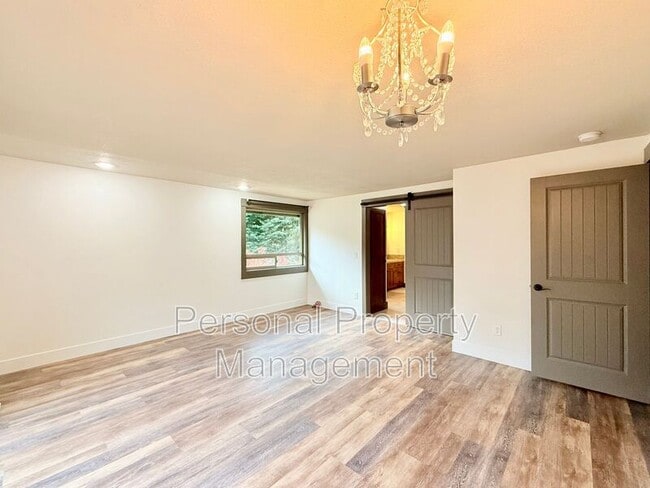 Building Photo - 16205 NE Leaper Rd