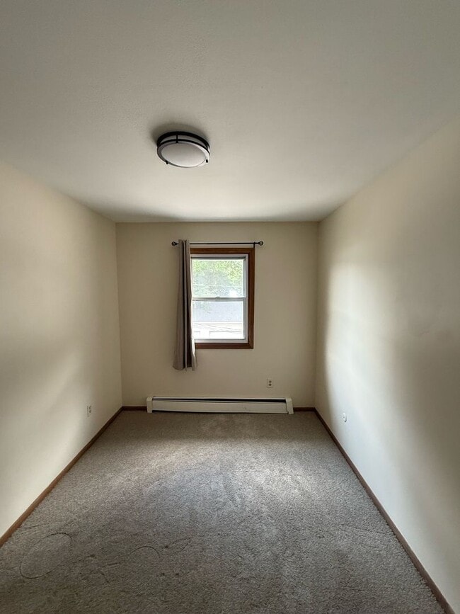 Building Photo - 946 Willow St