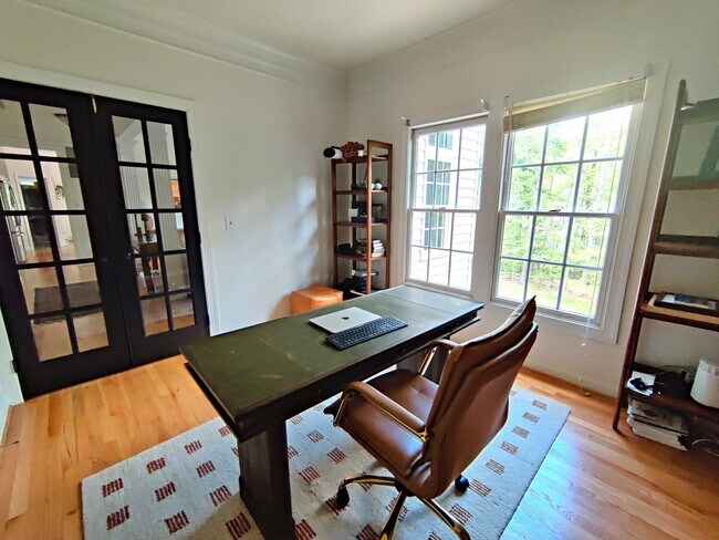 Building Photo - 7500 Tahoe Ct