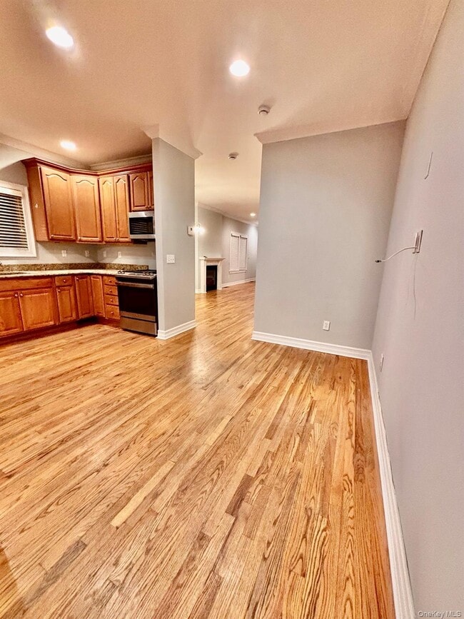 Building Photo - 1 W Owen St