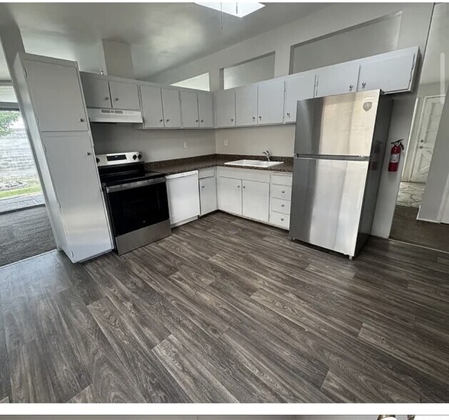 Building Photo - 1798 W 6020 S