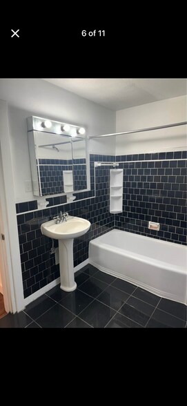 Building Photo - 49R Siren St