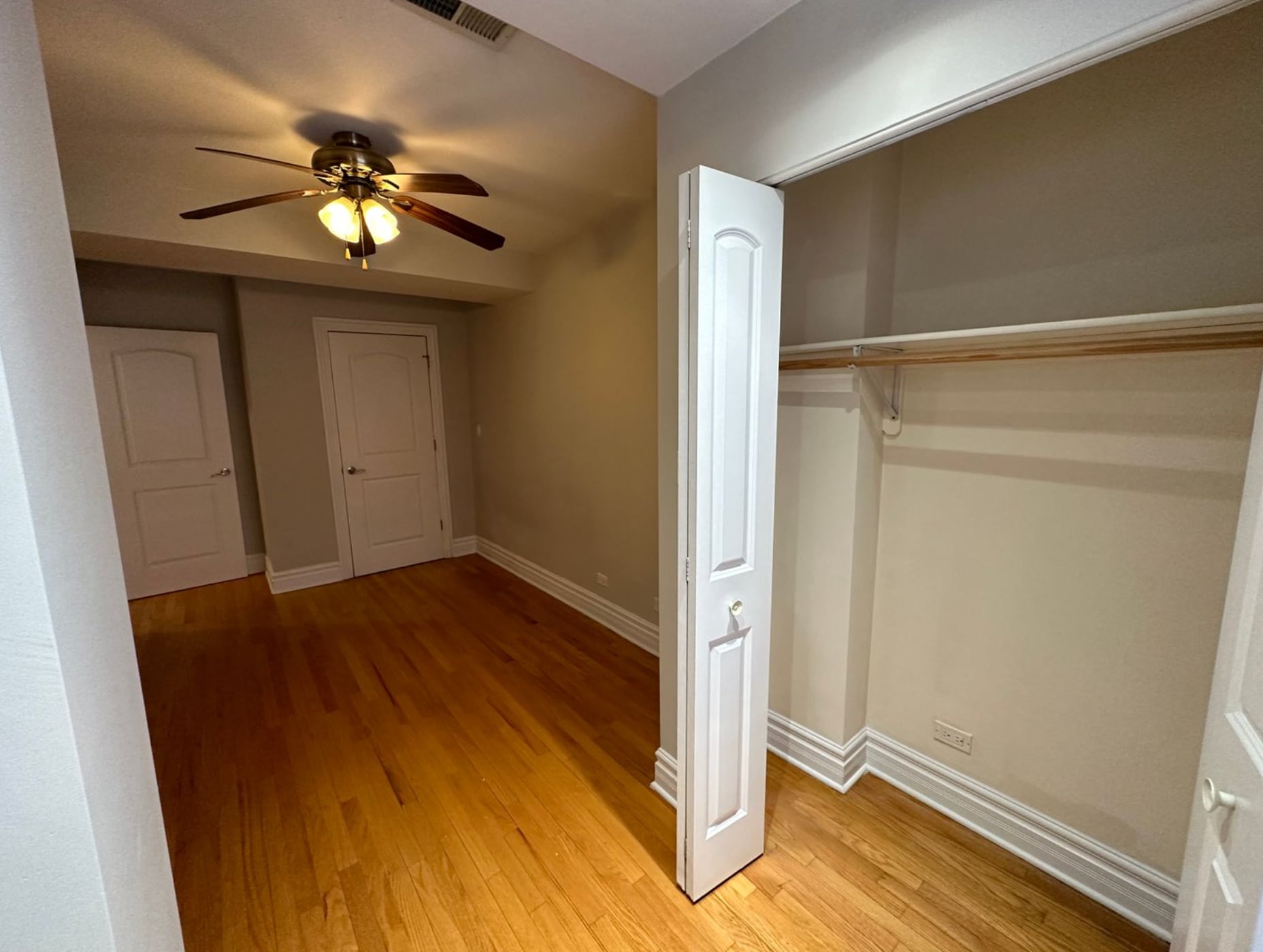 Building Photo - 3925 W Altgeld St