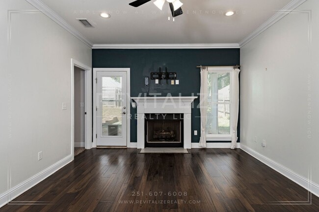 Building Photo - Modern Comfort Meets Luxury Living in Mobile