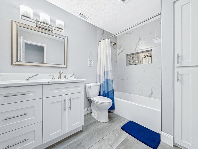 Building Photo - 4 Bed Waterfront Paradise with Pool, Dock & Gulf Access in Baileys Bluff