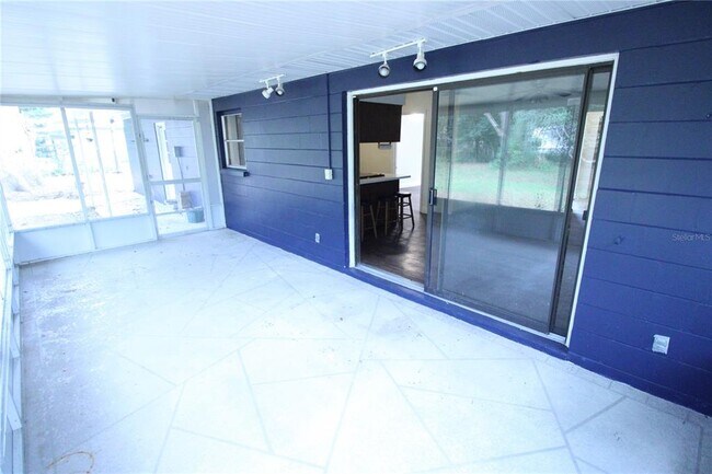 Building Photo - 4628 NW 40th Terrace