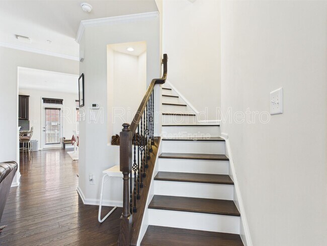 Building Photo - 2200 Liesfeld Parkway