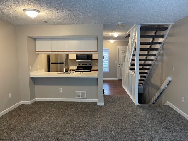 Building Photo - 1913 Ridgebury Dr