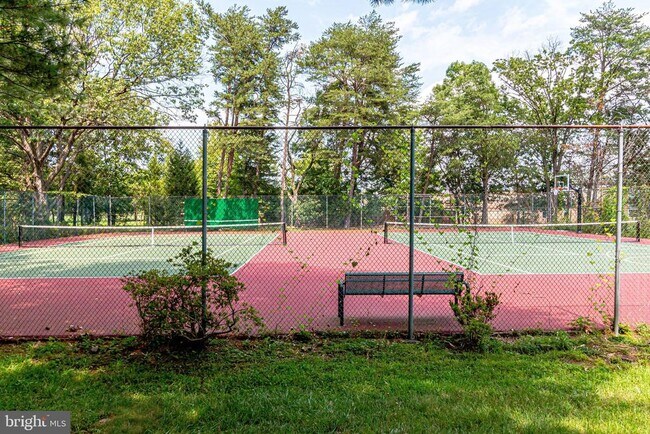 Building Photo - 3101 S Manchester St