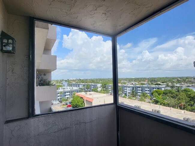 Building Photo - 777 S Federal Hwy