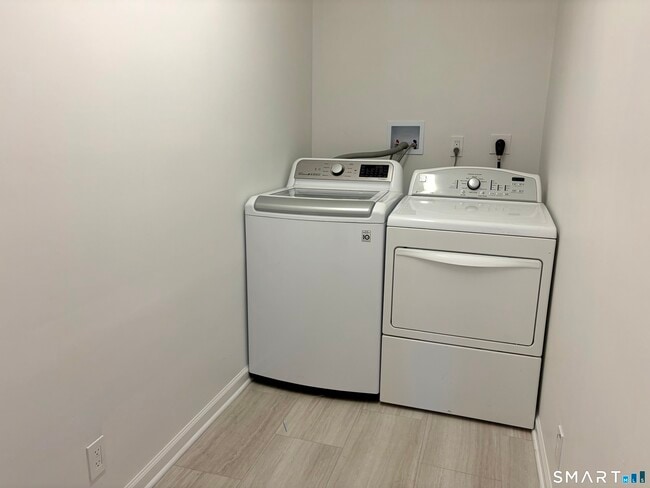 Building Photo - 96 Winibig Trail