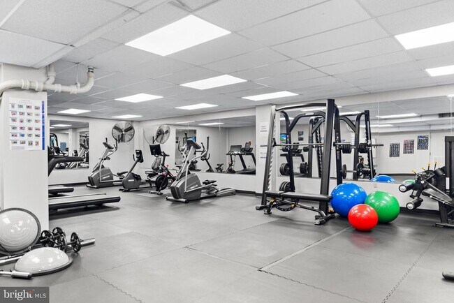 Building Photo - 4600 Duke St