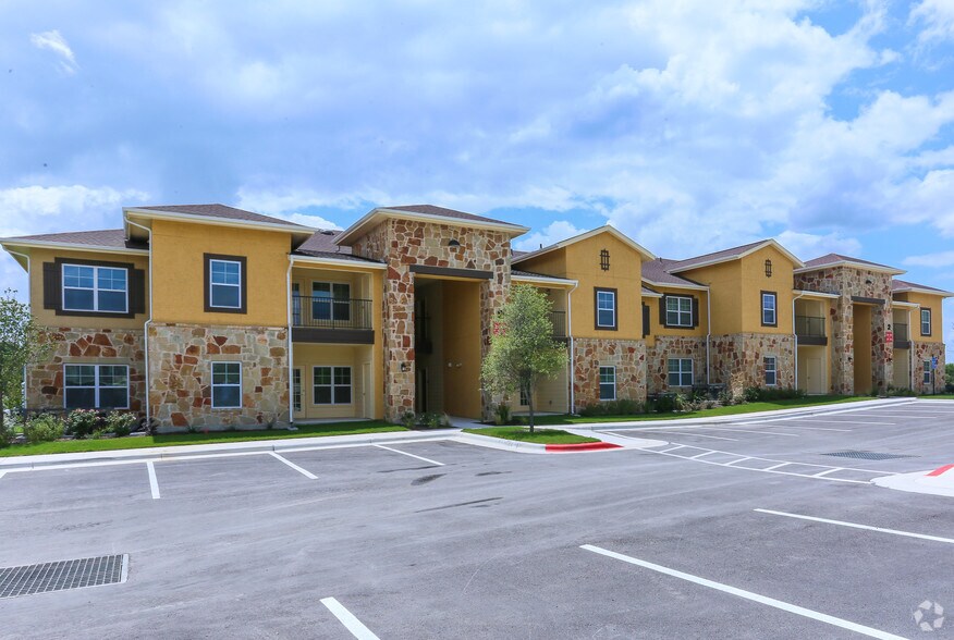 Fairway Landings at Plum Creek Kyle, TX Apartment Finder