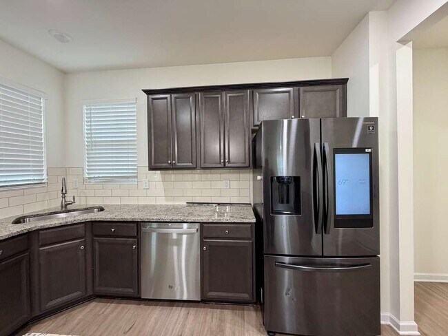 Building Photo - 7105 Wheyfield Dr