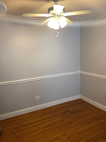 Building Photo - 4936 N Leonard Dr