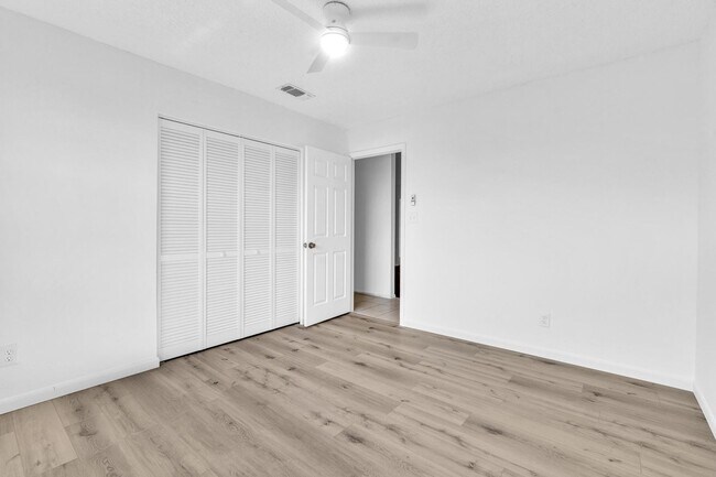 Building Photo - Beautiful 3 bedroom 2 bath condo in Coral Springs