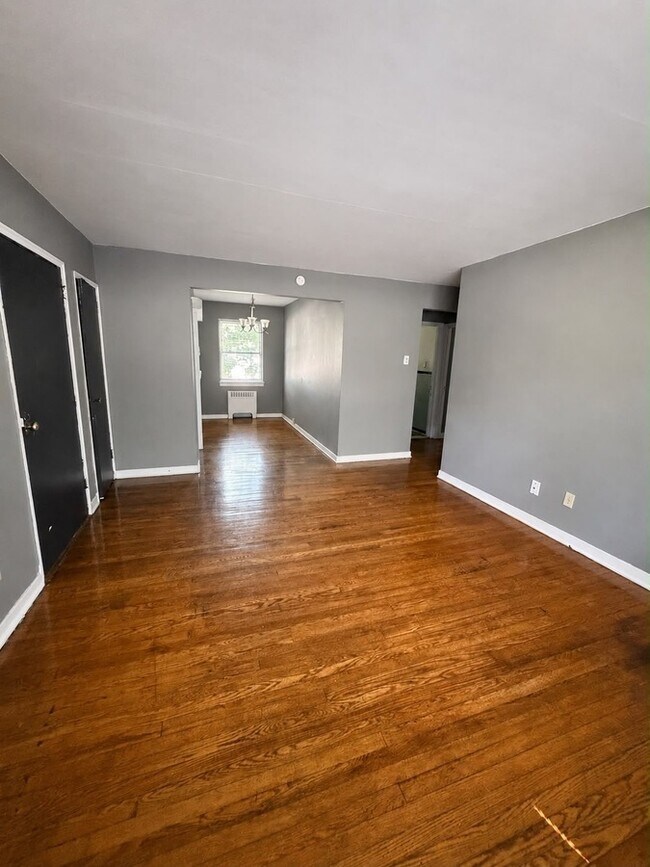 Building Photo - 2036 Alsace Rd