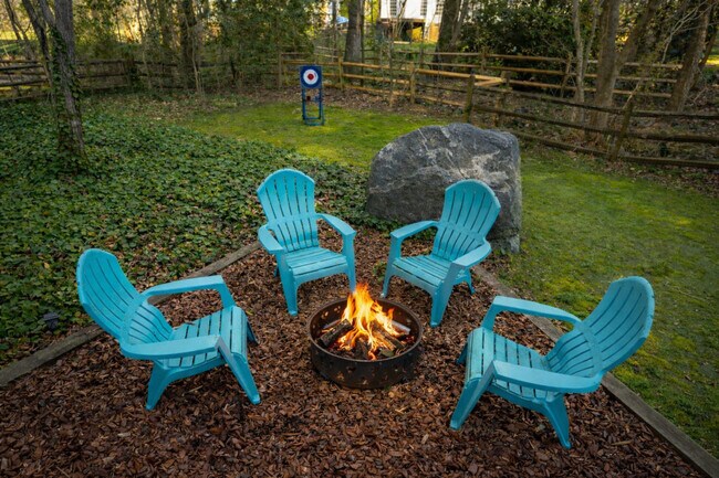 Building Photo - 10315 Rougemont Ln