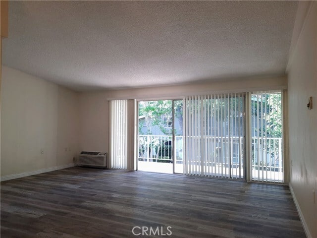 Building Photo - 548 Via Estrada