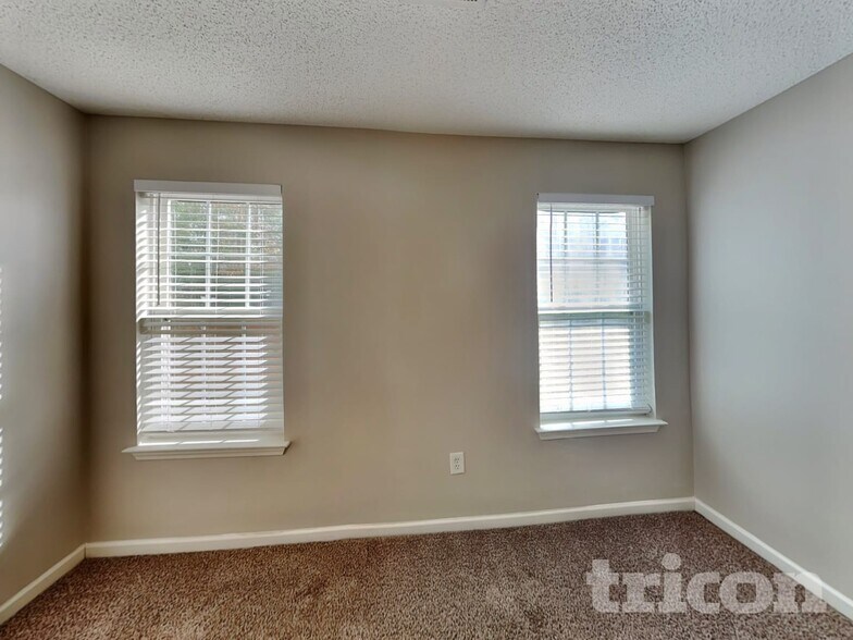 Building Photo - 104 Rampart St