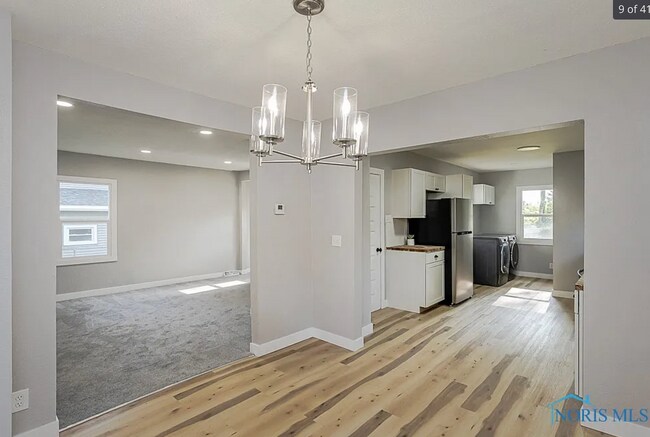 Building Photo - 2242 Vaness Dr