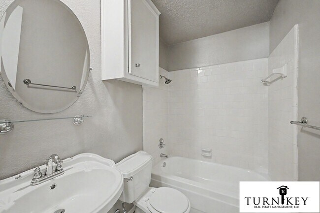 Building Photo - Cozy 3/2 Burleson Charmer | Wood-Burning Fireplace | 2-Car Garage | Pet-Friendly
