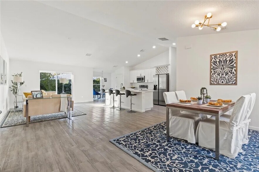 Building Photo - 8575 99th Ct