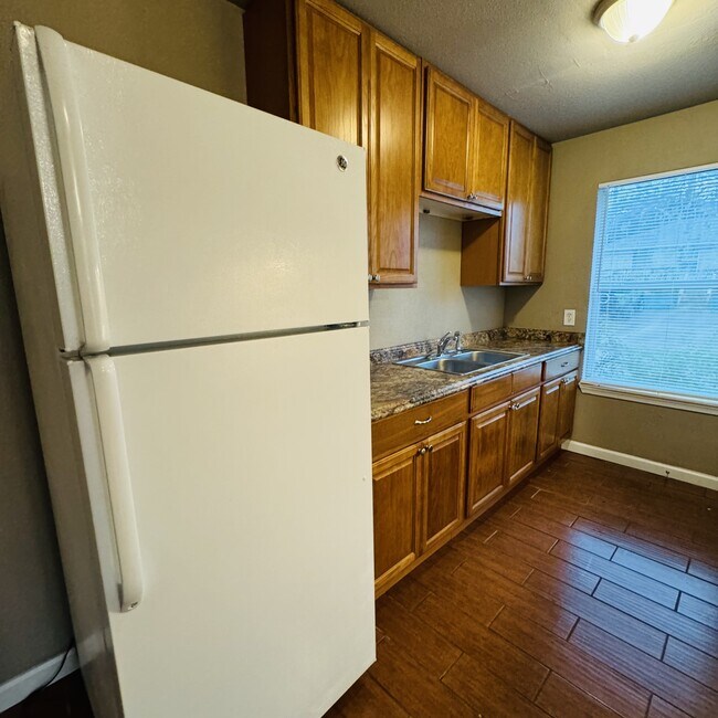 Building Photo - 2541 Maxey Ct