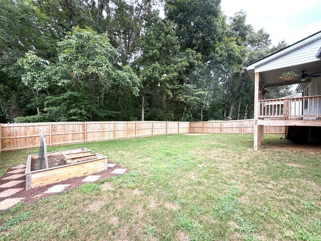 Building Photo - 750 Gleason Dr