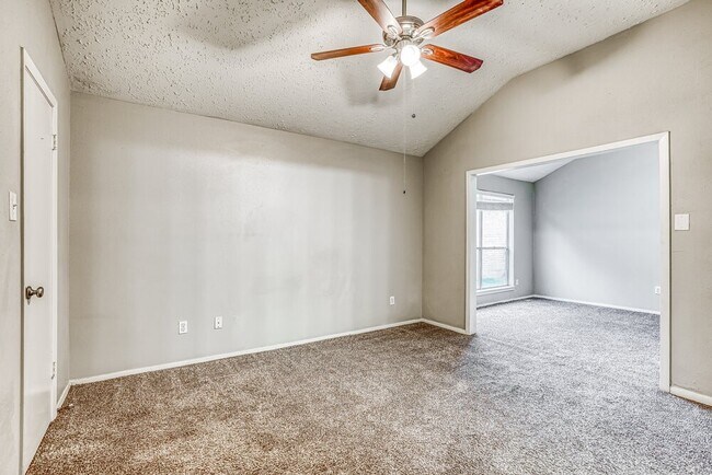 Building Photo - 7010 Foxmont Ln