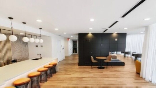 Building Photo - 3324 Peachtree Rd NE